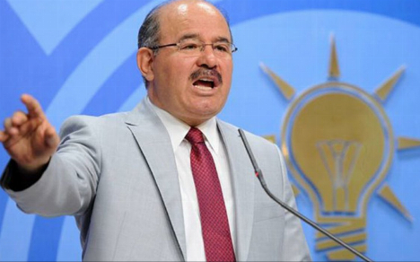 Eski AKP'li bakan Çelik: Atatürk dini kullanarak insanların kendisine biat etmesi istiyordu