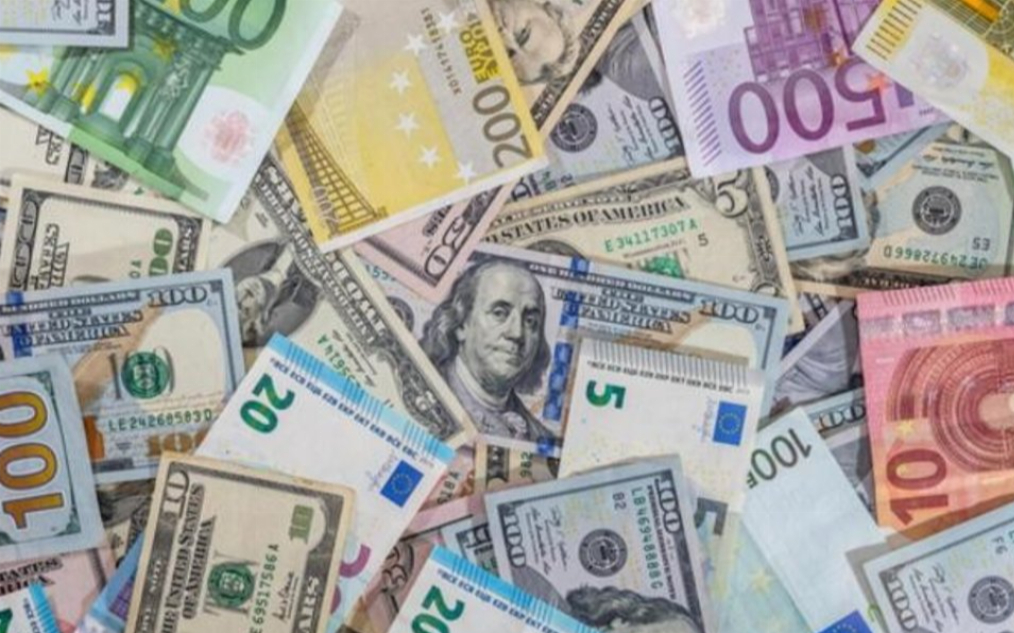 Erdoğan konuşurken... Dolar 14'ü gördü