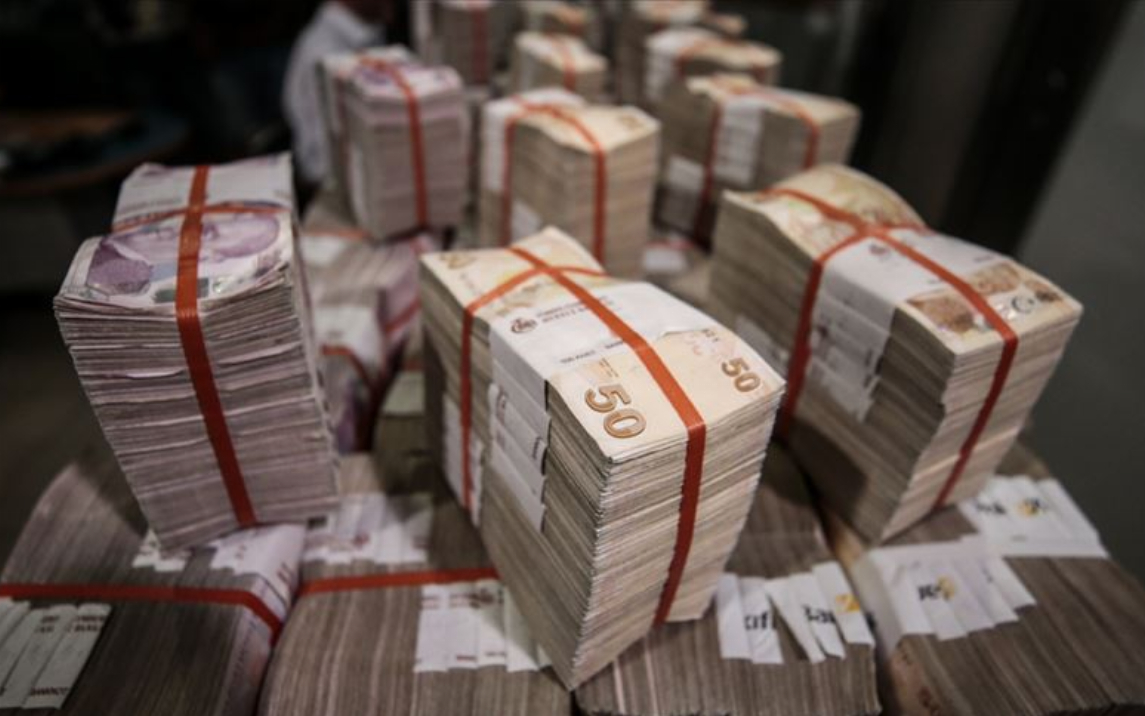 Yurttaşın bankalara olan borcu büyüyor