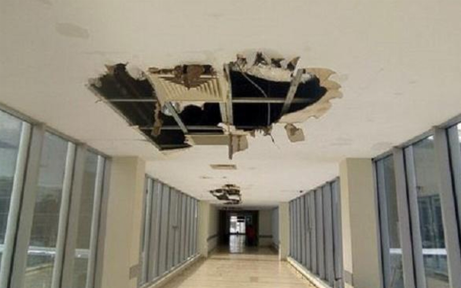 Erdoğan'ın bir ay önce açılışını yaptığı hastanenin tavanı çöktü
