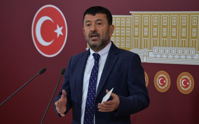 Veli Ağbaba: Asgari ücretlinin sofrasında 46 ekmek azaldı