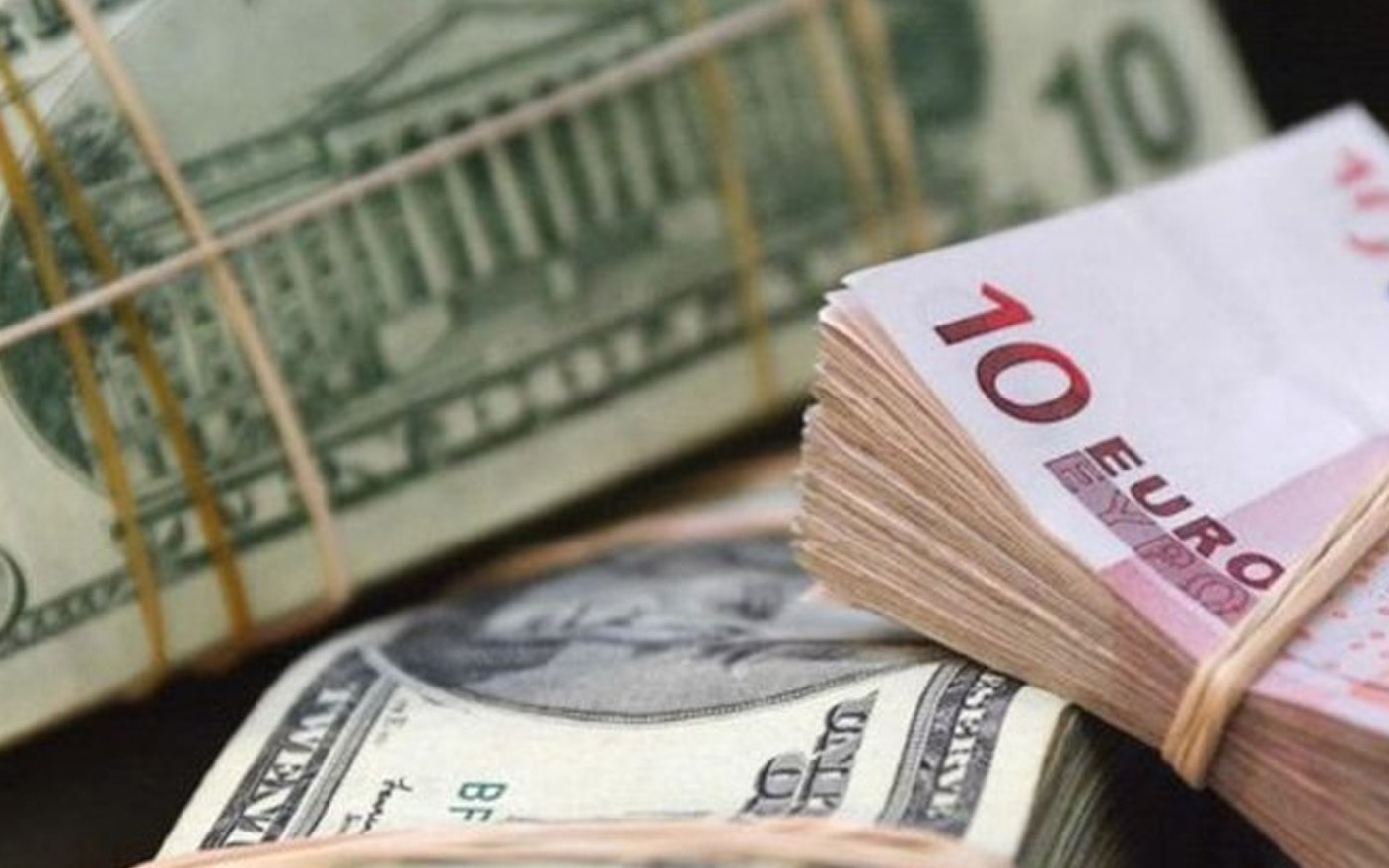 Hazine 2027 vadeli tahville 2 milyar dolar borçlandı