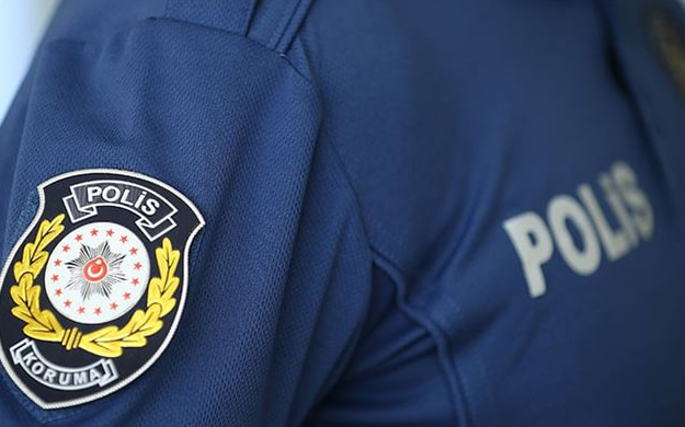 Polislerin aracına uyuşturucu koyduğu kişi sınır dışı edildi