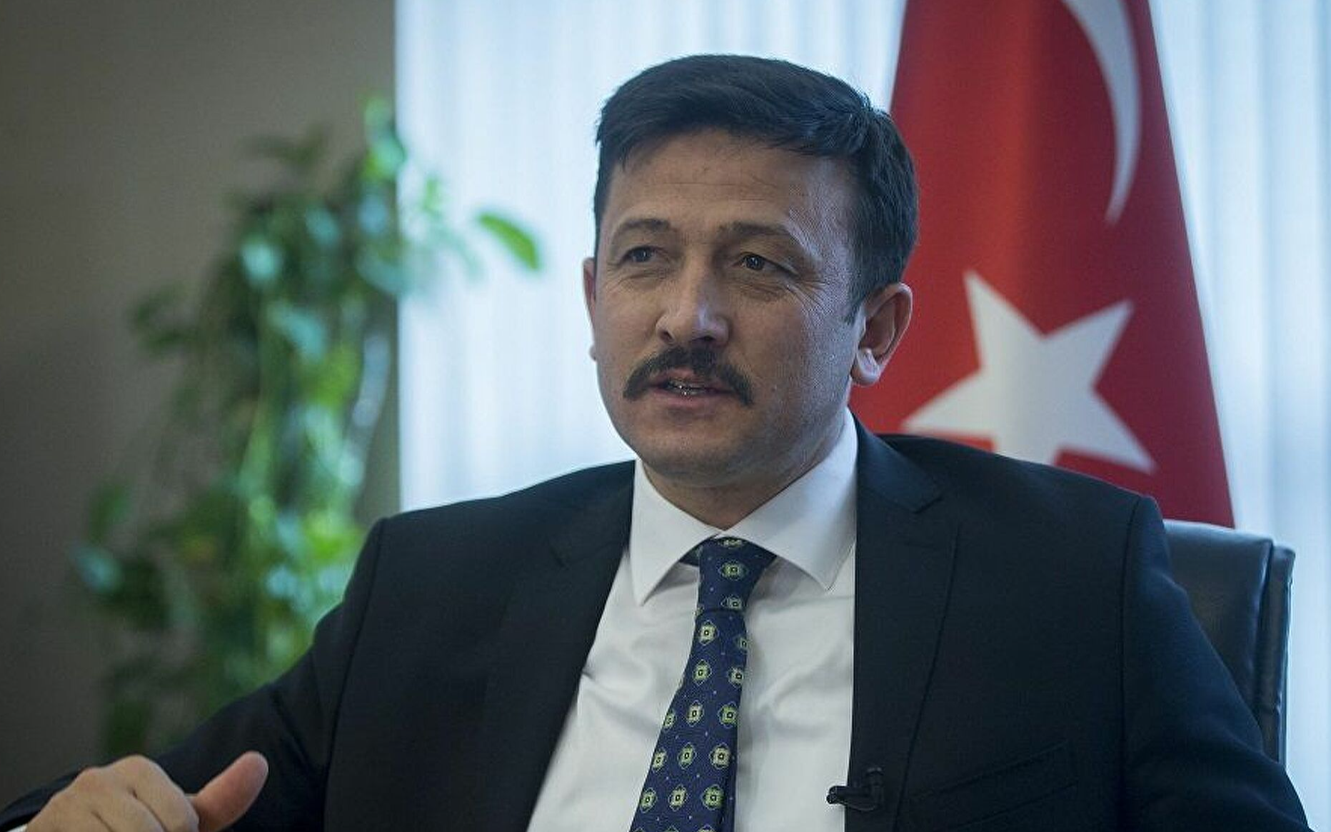 AKP'den asgari ücret açıklaması: "Müdahaleden çekinmeyiz"