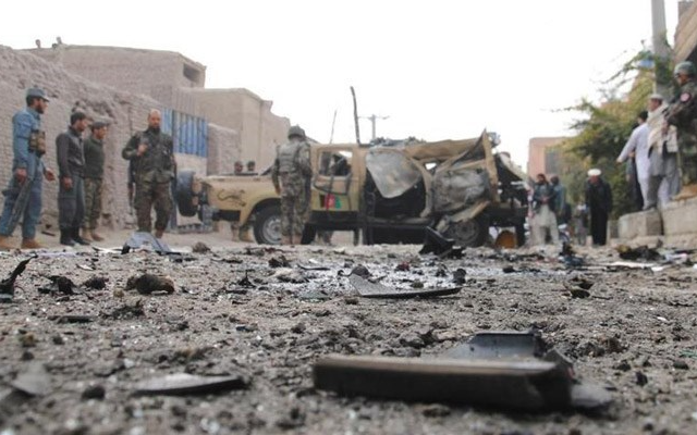 Afganistan’da okula bombalı saldırı
