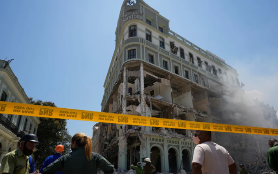 Otel patlamasında ölü sayısı 32'ye yükseldi
