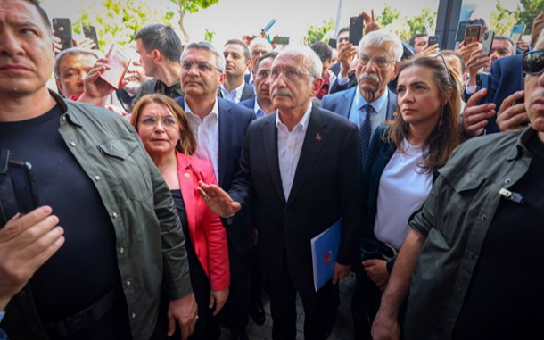 Kemal Kılıçdaroğlu SADAT önünde konuştu: "Burası terörist yetiştiren bir kuruluştur"