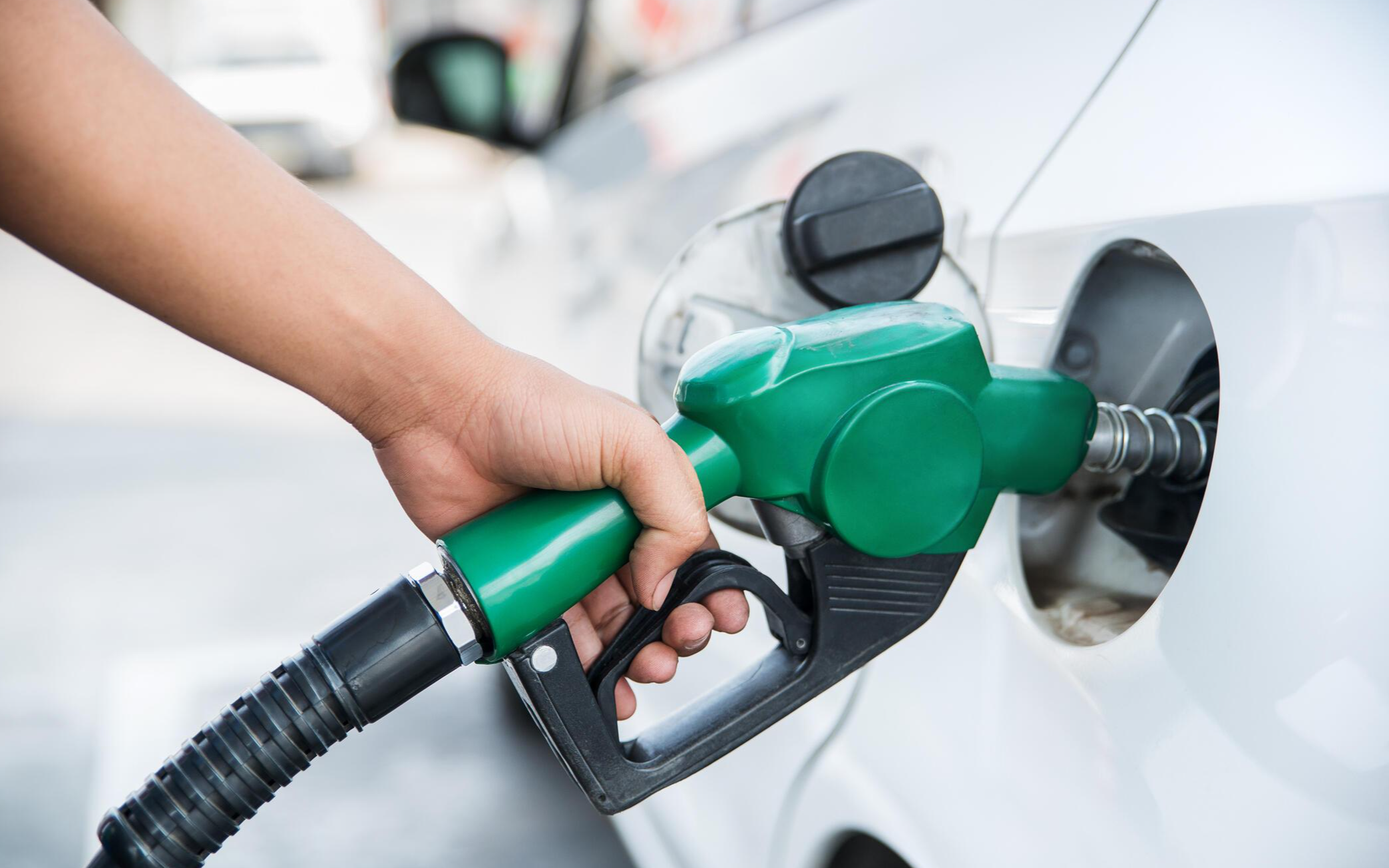 Benzine 2.18 TL, otogaza ise 54 kuruş zam!