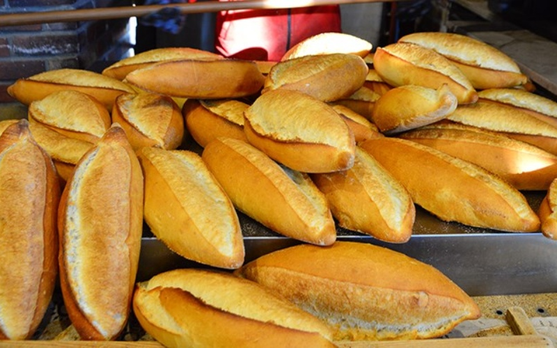 Bursa'da ekmek 4 TL oldu