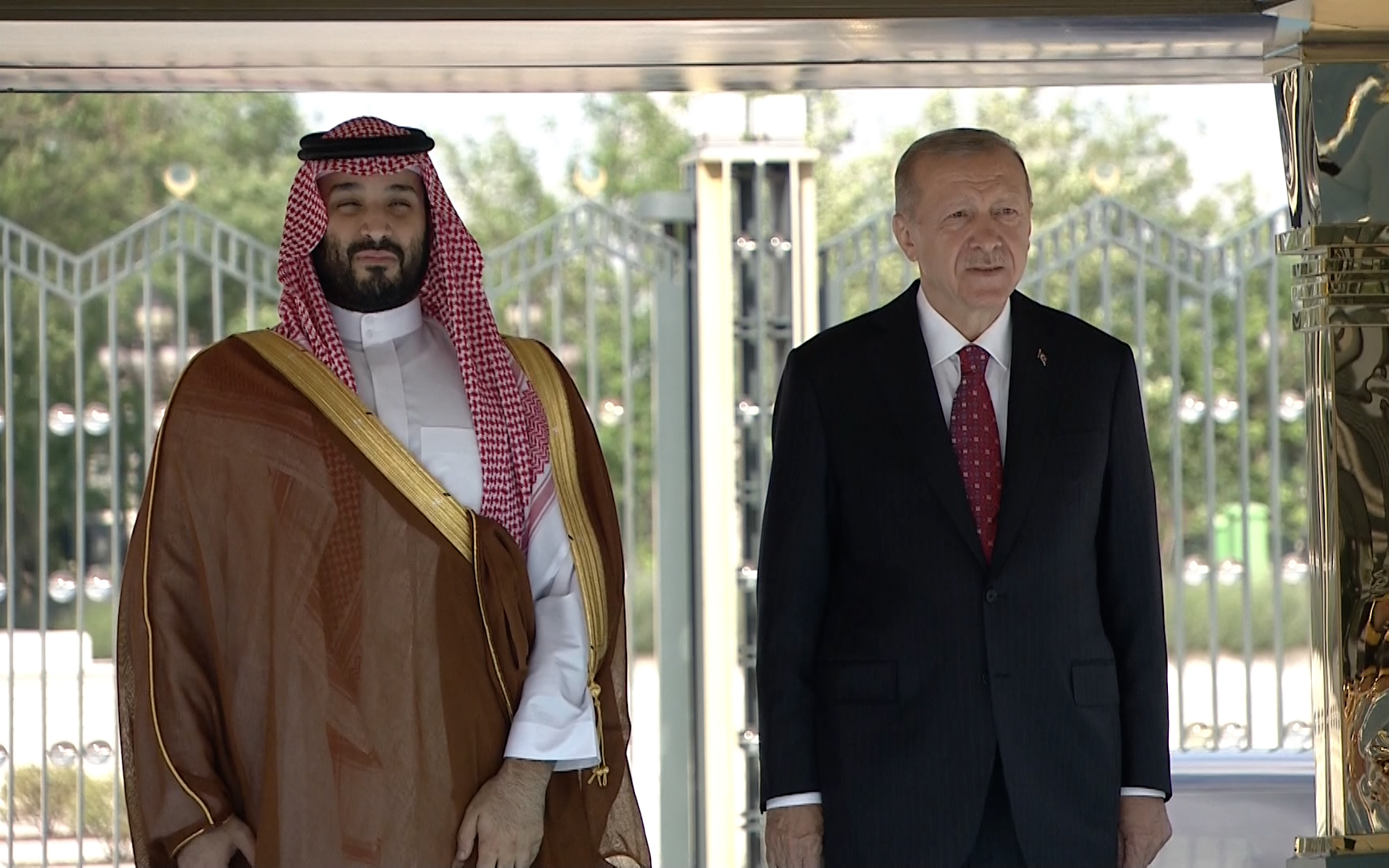 Турция и саудовская аравия. Эрдоган Мухаммед Бен Сальман. Эрдоган и Салман. Эрдоган и принц Саудовской Аравии. Принц Саудовской Аравии Мухаммед Бин Салман.