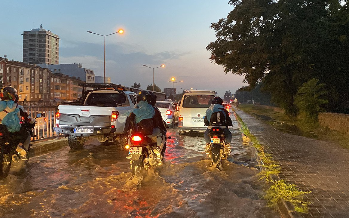 Eskişehir’de sağanak