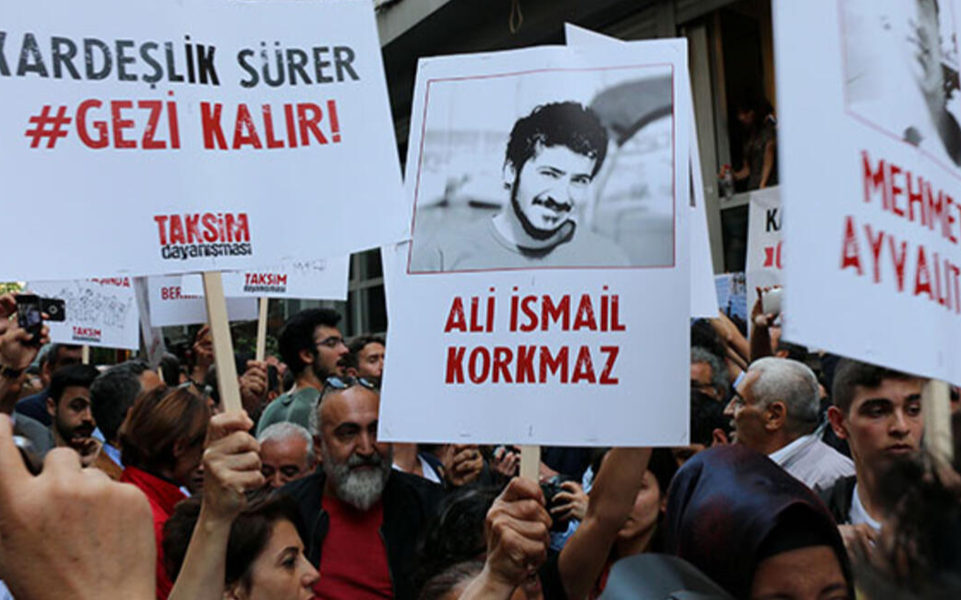 Ali İsmail Korkmaz afişine verilen ceza için ihlal kararı
