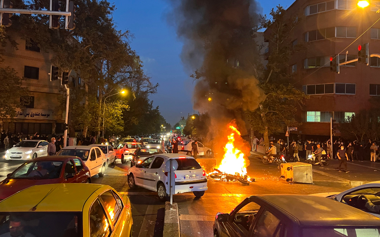 İran'daki protestolarda ölü sayısı 35'e yükseldi