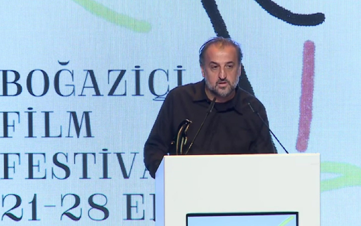 Özcan Alper'i hedef alan Boğaziçi Film Festivali'nde istifalar
