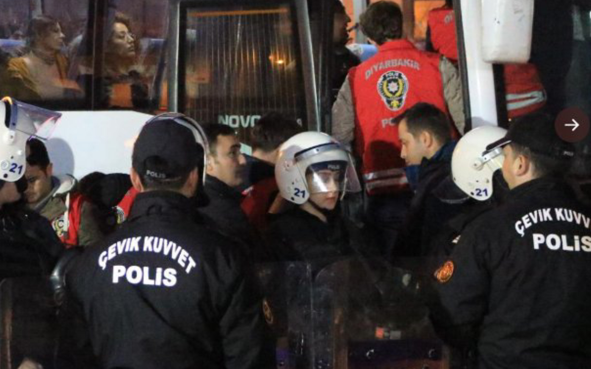 Operasyonlara karşı eylemlere polis saldırdı: Çok sayıda gözaltı