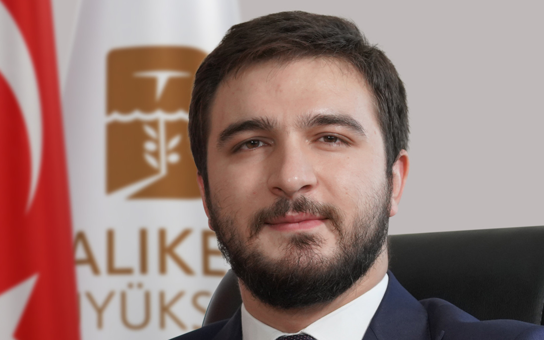 AKP'li yöneticiye düşük puanla sınav hakkı verildi