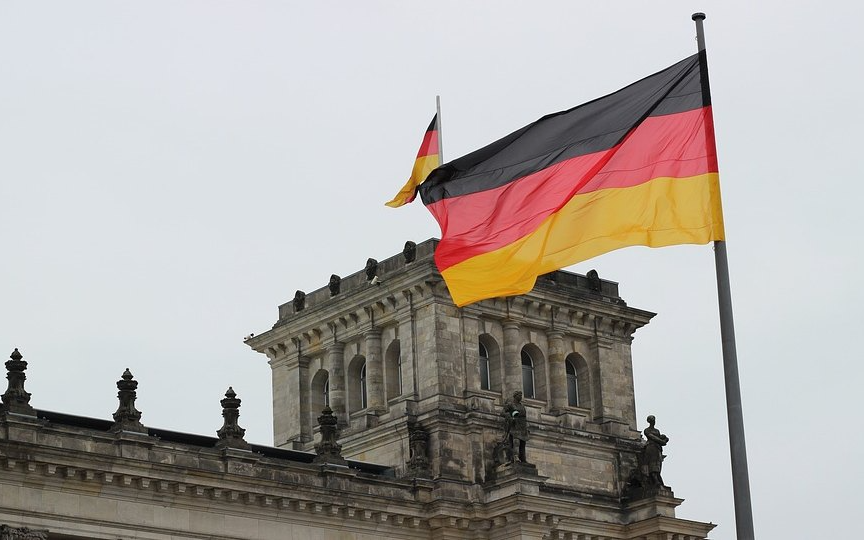 Almanya'da 'darbe' planladığı iddia edilen 25 kişi gözaltına alındı