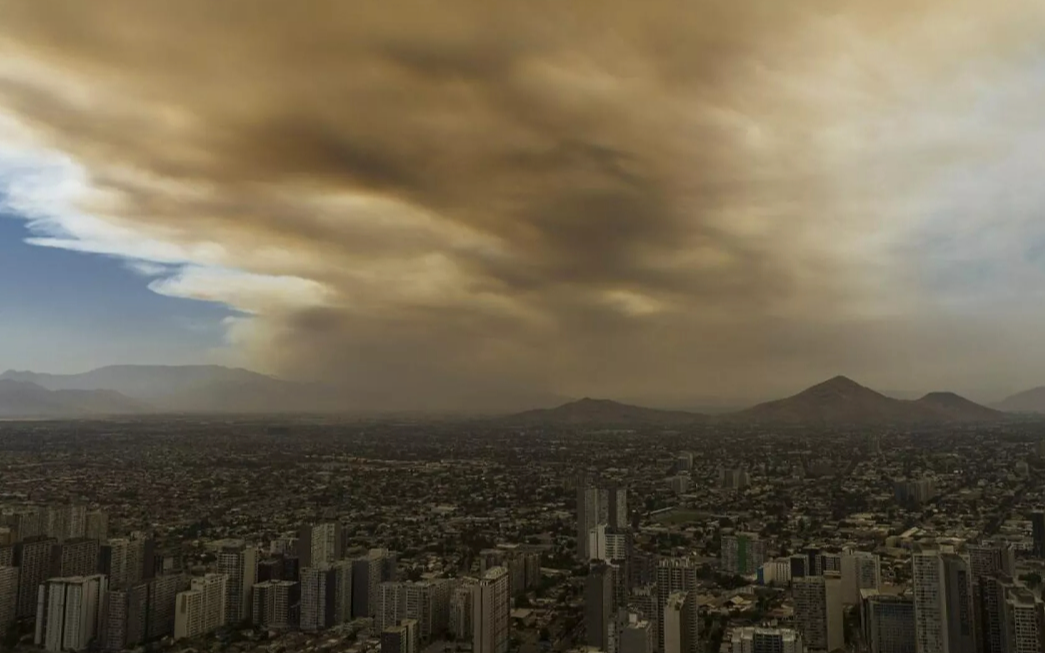 Orman yangınları ile başkenti duman kapladı
