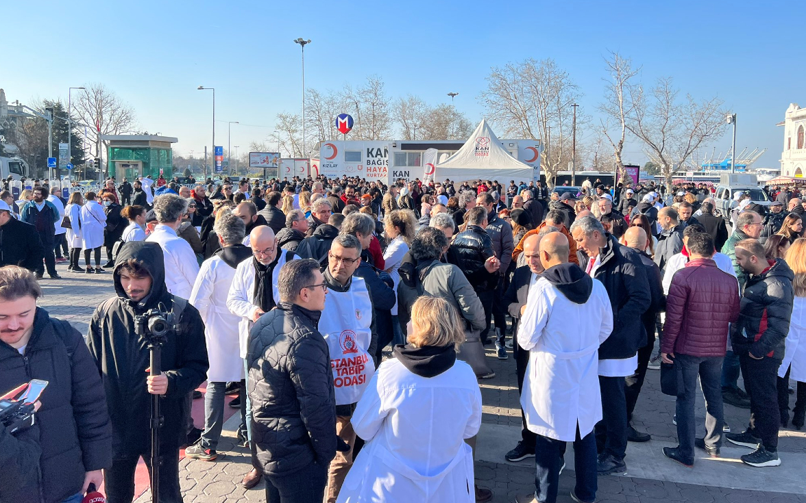 Sağlık örgütleri, İstanbul'da eylem yaptı