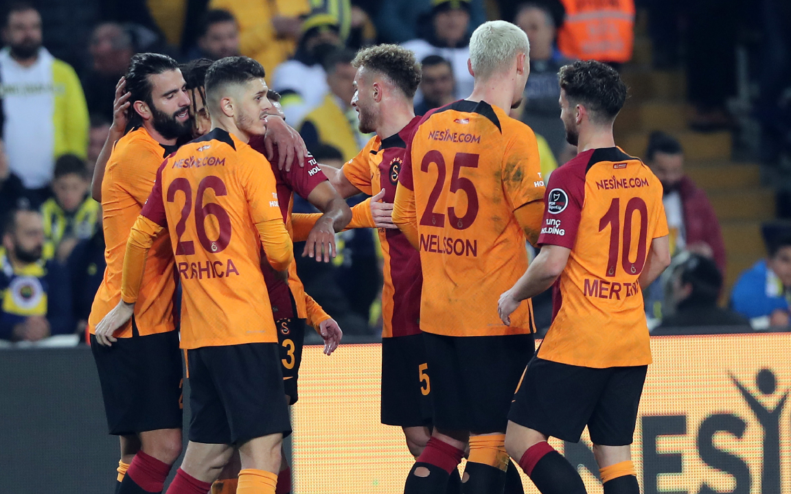 Galatasaray, Fenerbahçe’yi 3-0 mağlup etti