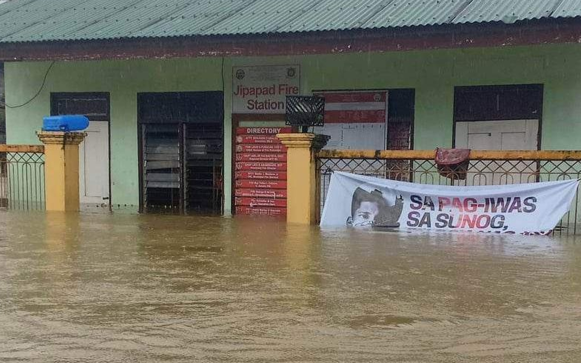 Filipinler'de sel ve toprak kayması: 11 ölü