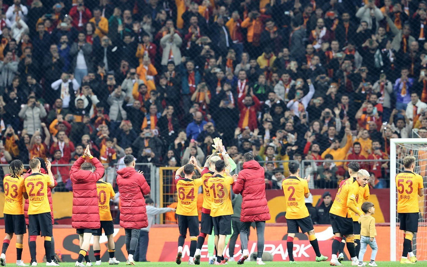 Galatasaray, ligde üst üste 9. kez kazandı