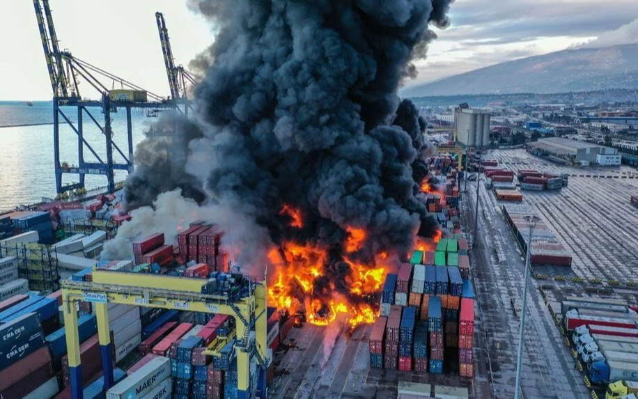 İskenderun Limanı'ndaki yangın kontrol altına alındı