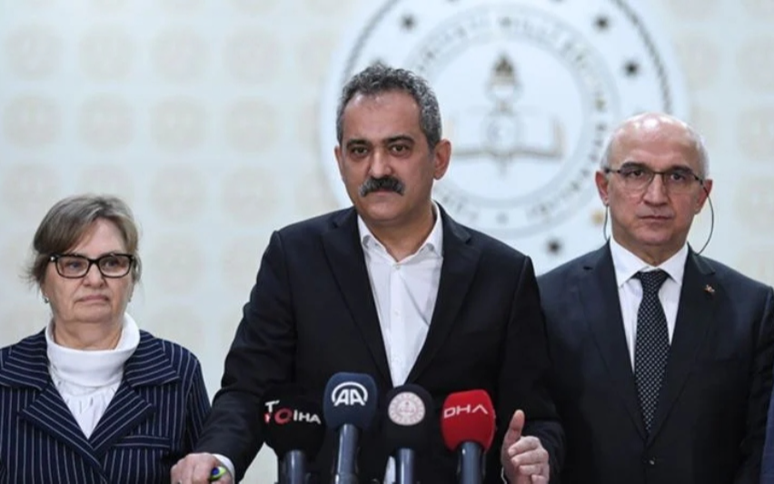 ‘Okulların açılma tarihini öteleyebiliriz’