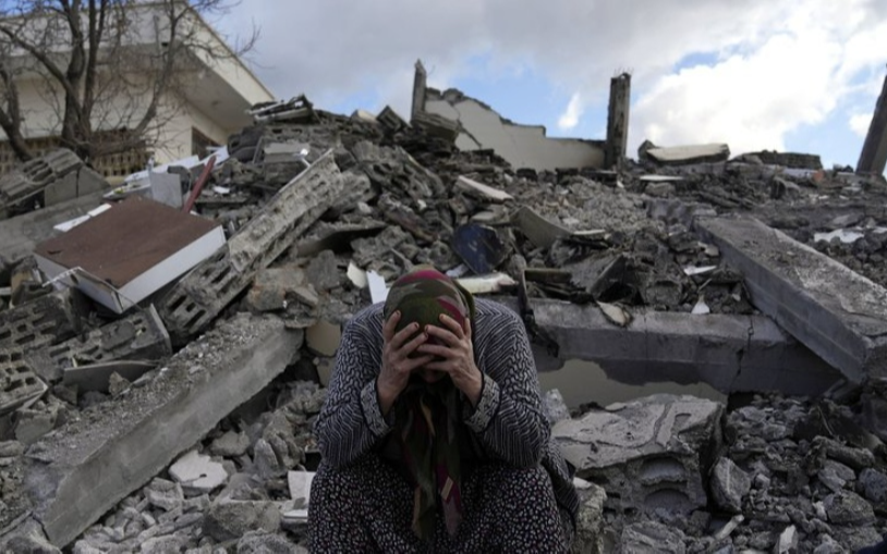 Deprem bölgesine giden sağlık emekçileri isyanda: ‘Çalıştırılmadan bekletiliyoruz’