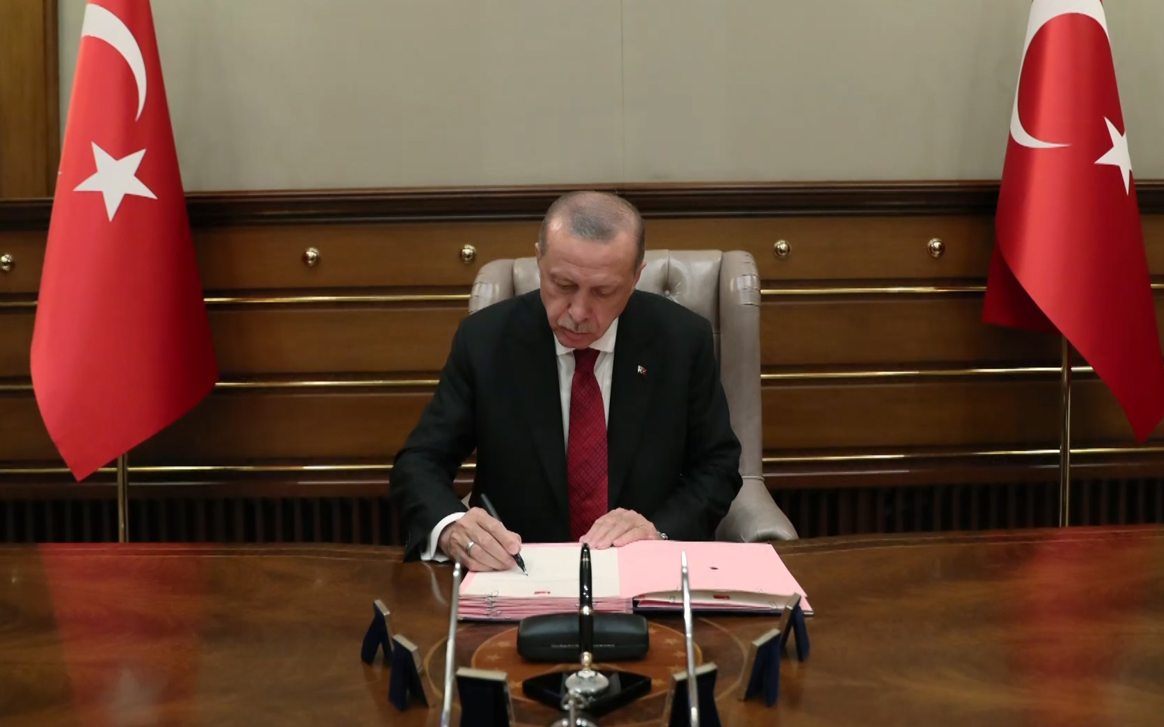 Erdoğan'ın atama kararları Resmi Gazete'de yayımlandı