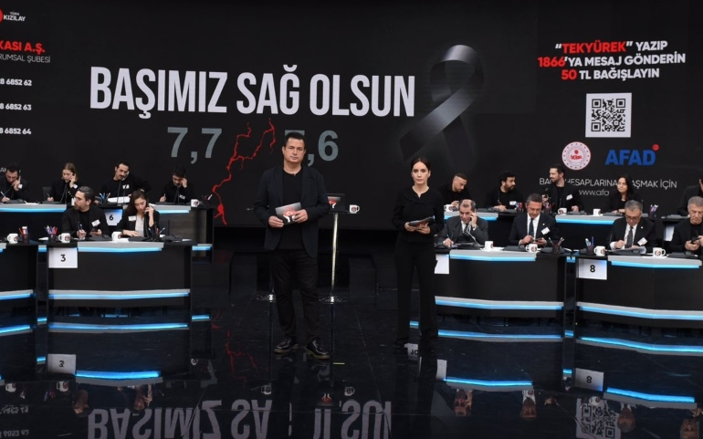 Gecenin gösterdiği: Plastik muşamba