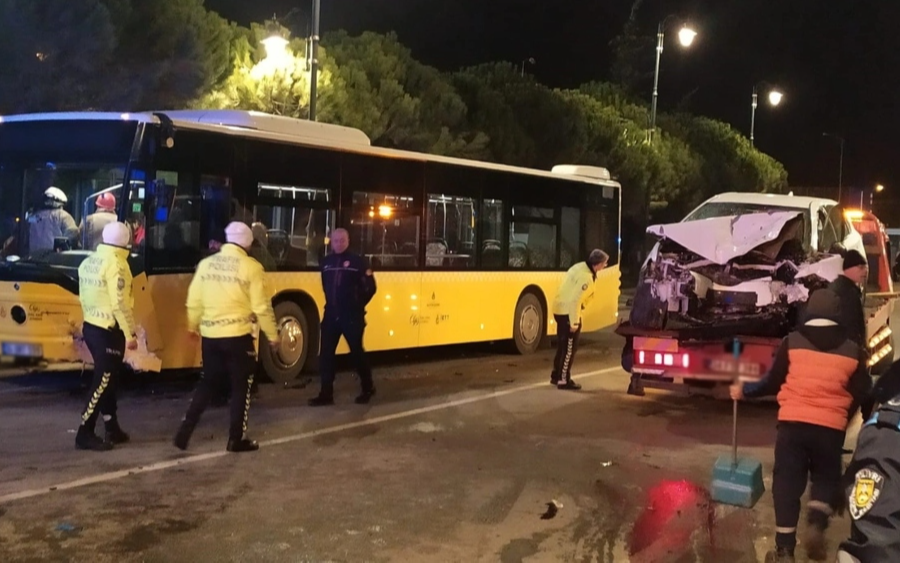 Silivri'de trafik kazası: Bir ölü, 2 yaralı