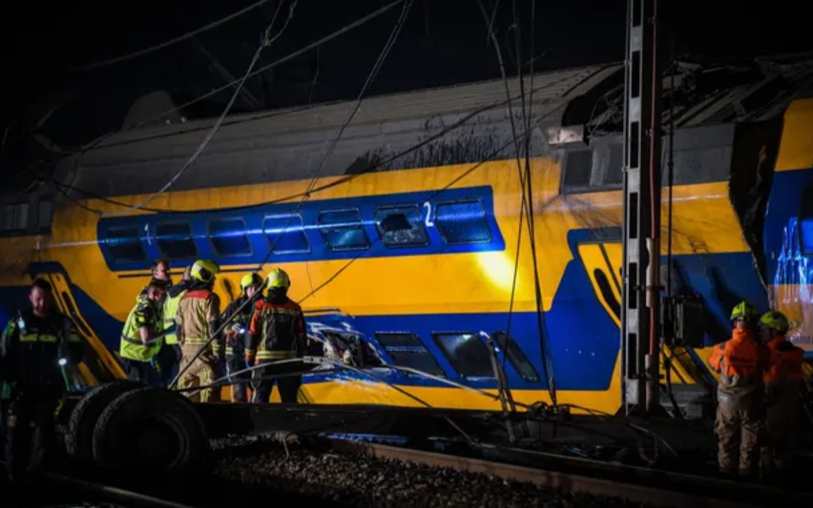 Hollanda'da tren kazası: Bir ölü, 30 yaralı