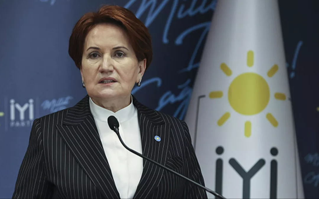 Meral Akşener, İYİ Partili milletvekilleriyle bir araya geldi