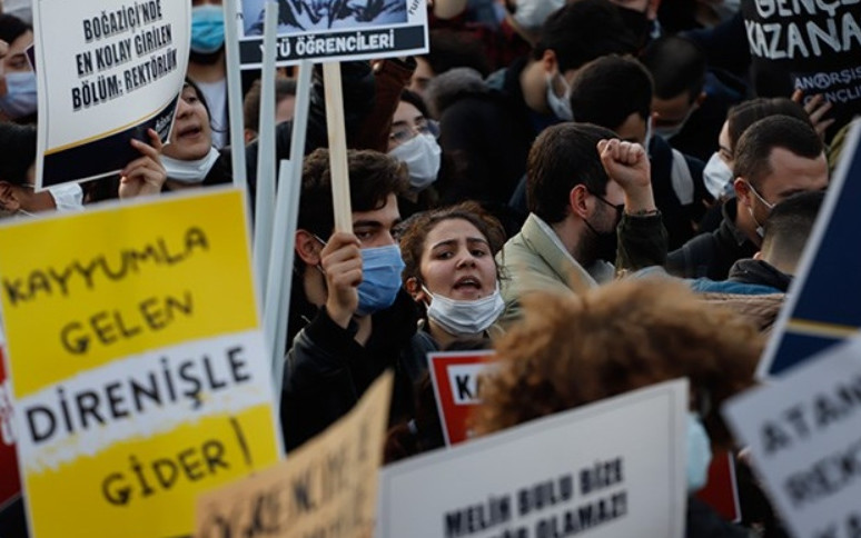 Boğaziçi öğrencilerine hapis cezası