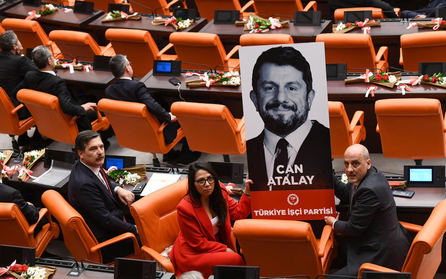 Atalay'dan Bakan Tunç'a, çocuk istismarı failinin serbest bırakılmasına ilişkin sorular