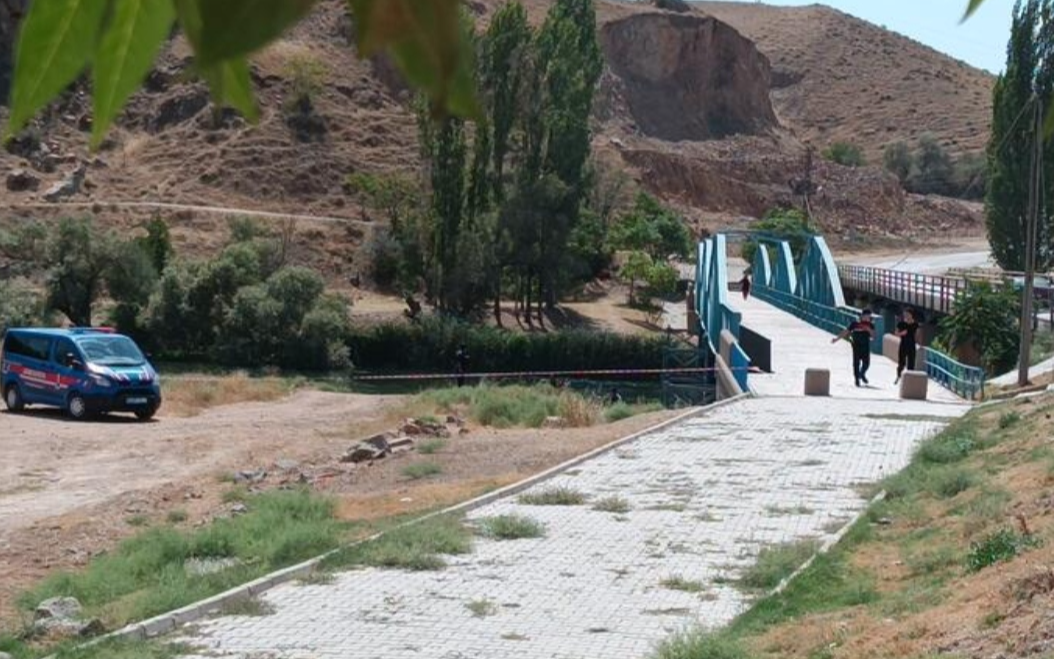 Kızılırmak Nehri'nde bir kişi kayboldu