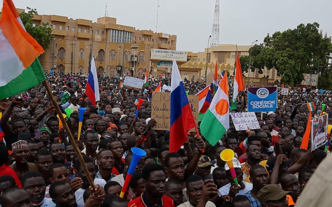 Nijer'den Fransız büyükelçiye sınırdışı kararı