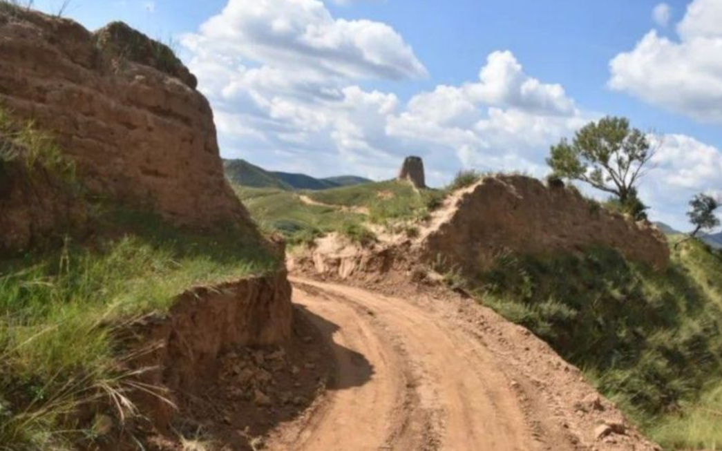 Çin Seddi'nin bir bölümü yıkıldı