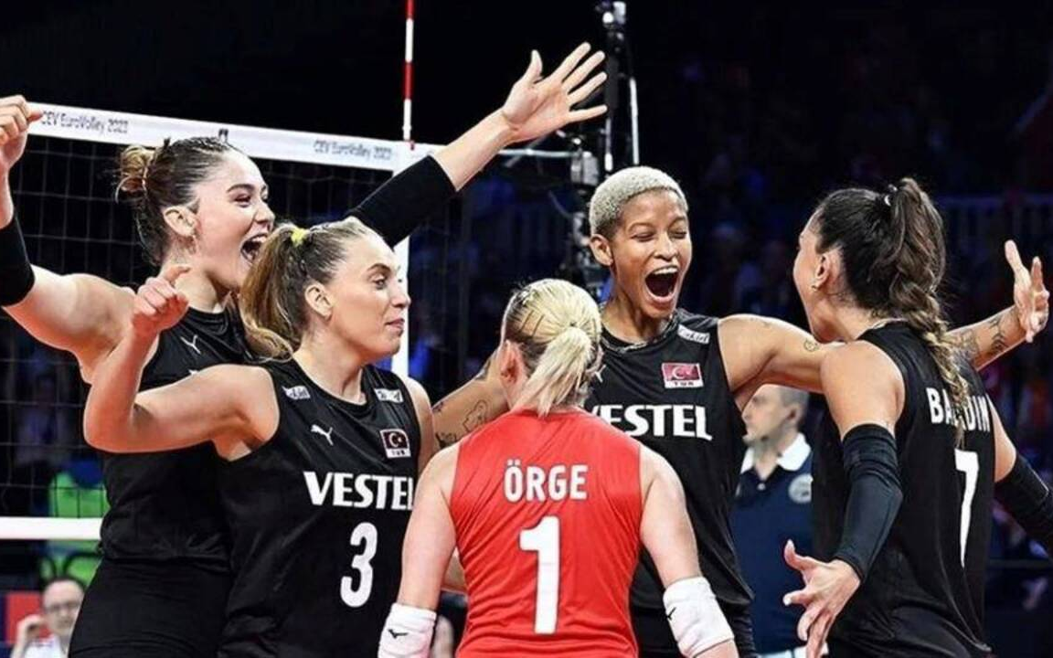 Türkiye A Milli Kadın Voleybol Takımı olimpiyat vizesini kaptı