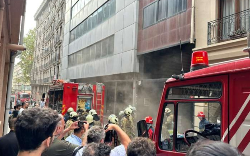 İstanbul’da bir yayınevinde yangın