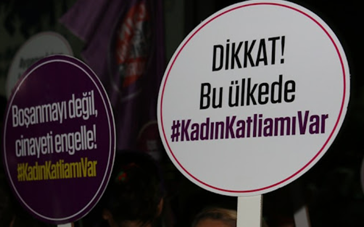 Boşanma aşamasında olduğu kadını katleden erkek, çocuklarını da ağır yaraladı!