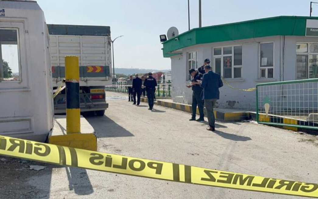 Eskişehir'de silahlı kavga: Biri ağır 3 yaralı
