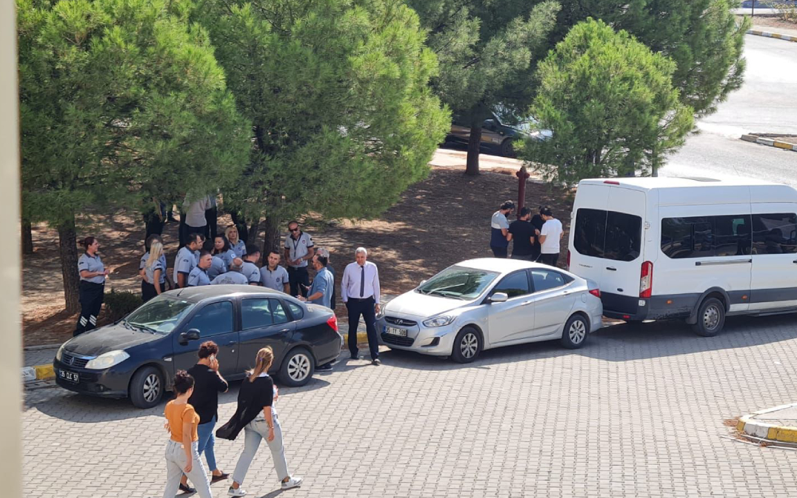 DEÜ’de yemek zammı protestosuna gözaltı!