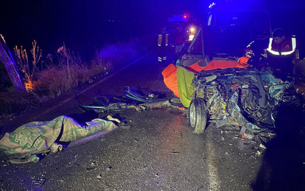 Isparta'da trafik kazası: 5 ölü, bir yaralı