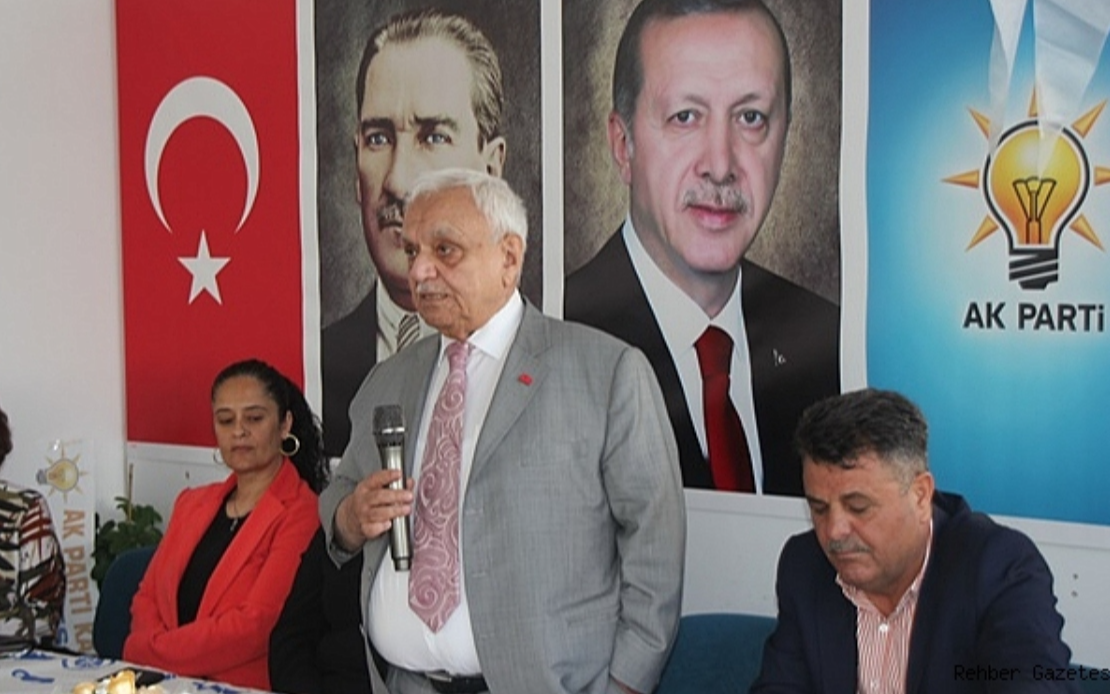 AKP'li eski bakanın 2 çocuğuna 3'er maaş
