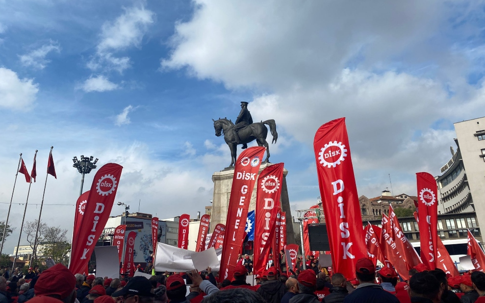 DİSK’in ‘Gelirde Adalet, Vergide Adalet’ yürüyüşü Ankara’da tamamlandı