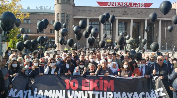 10 Ekim'de hayatını kaybedenleri anmak isteyenlere Ankara'da polis saldırısı: Çok sayıda gözaltı