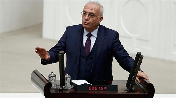 AKP’li Elitaş: Anayasa değişikliğine ‘hayır’ demek ihanettir