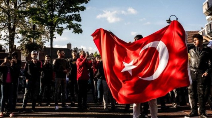Hollanda'dan 'Erdoğan raporu':'Selefi ve cihatçı örgütlerle, İslamlaştırma stratejisi uyguluyor'